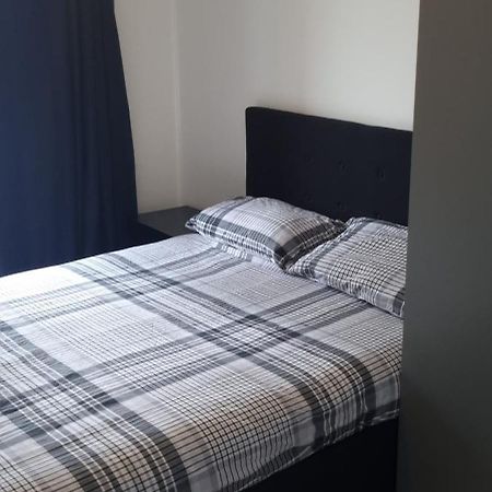 Lush King Ensuite In A Shared Home Manchester Extérieur photo