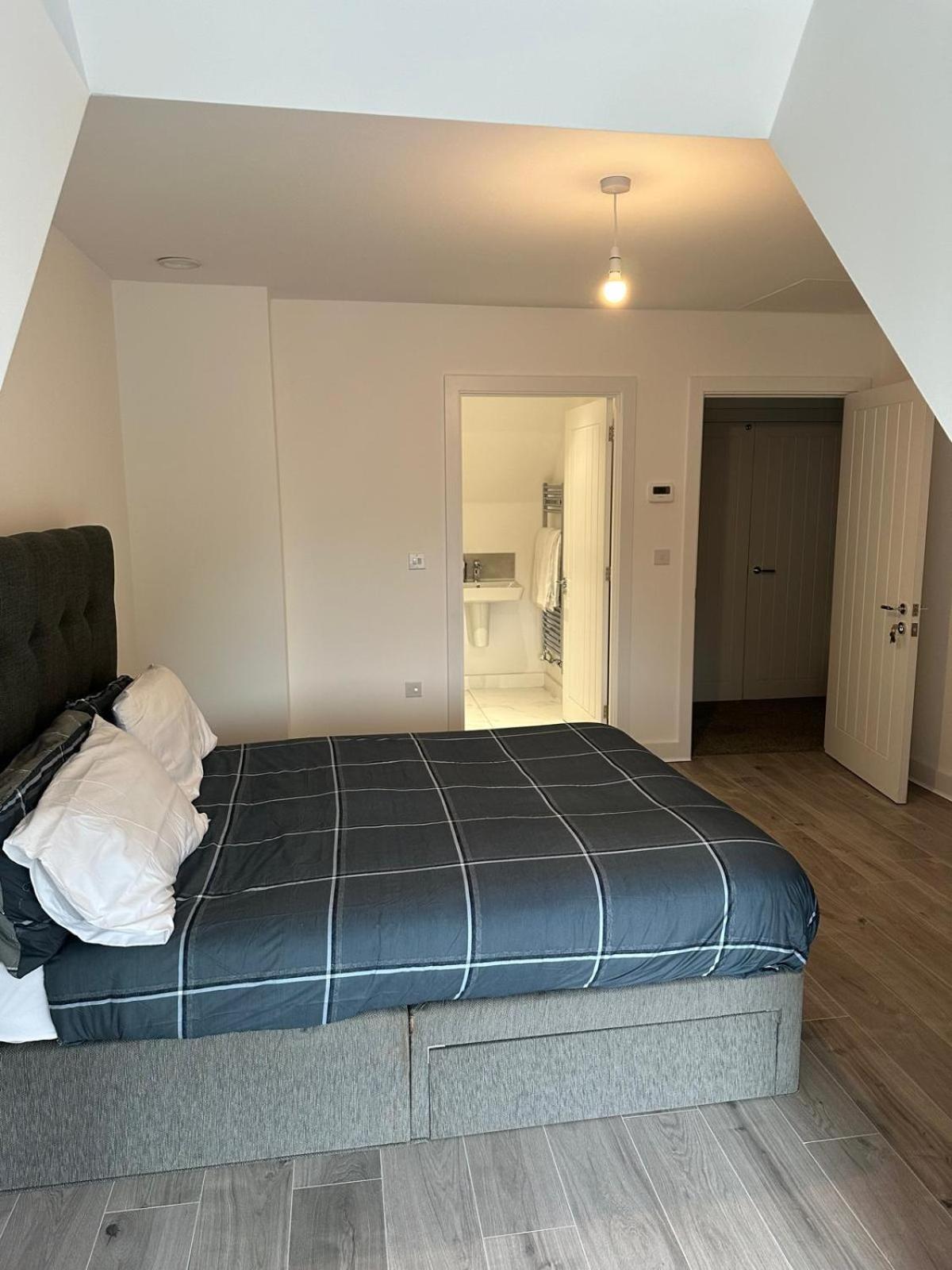 Lush King Ensuite In A Shared Home Manchester Extérieur photo